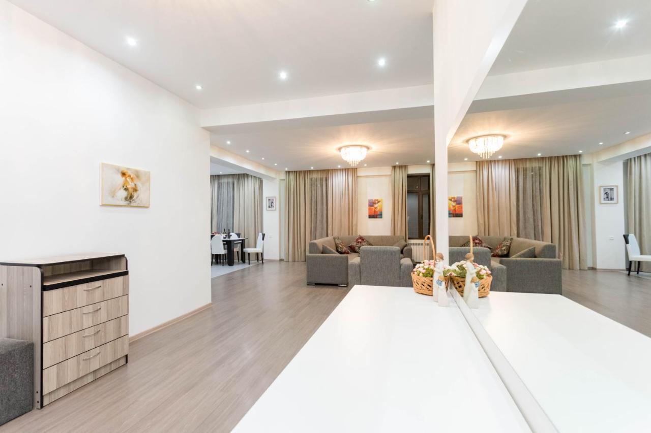 Apartment In The City Center Lll Tbilisi Zewnętrze zdjęcie